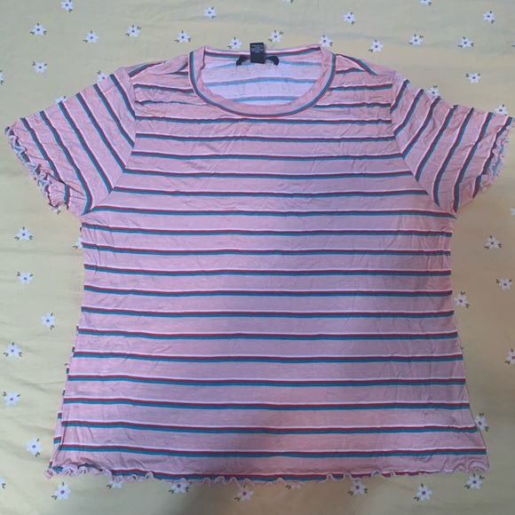 NWOT / Forever 21 plus size stretchy striped shirt - Picture 2 of 2